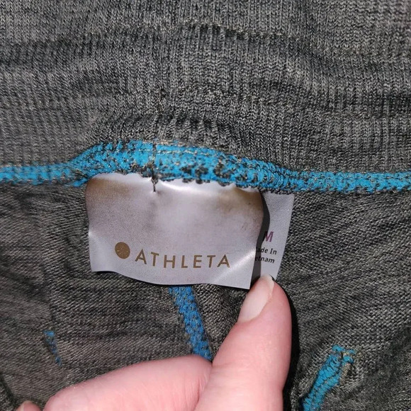 Athleta Womens Green Techie Crop Jogger Pants Medium - Picture 4 of 5